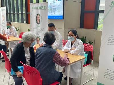 普陀打造專家-家醫(yī)“雙簽約”服務(wù)樣板 全面提升健康服務(wù)能級